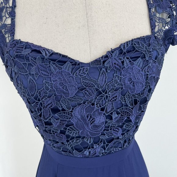 Review Womens Devotion Maxi Dress Gown Navy Blue Floral Lace Formal Event Size 4 - Picture 4 of 6